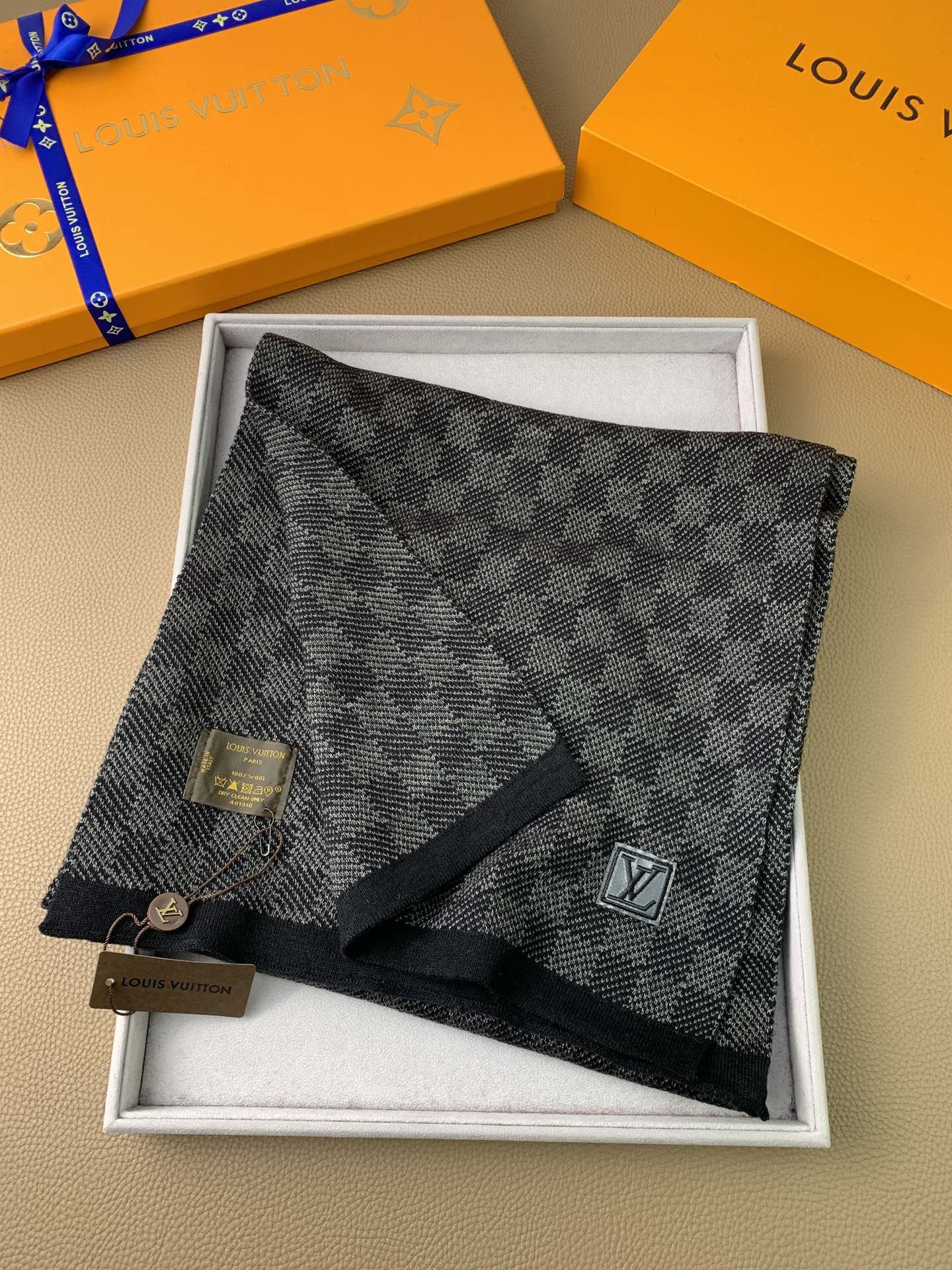 Louis Vuitton Scarf